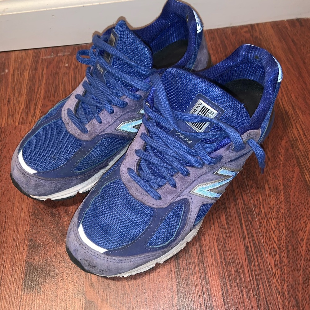New Balance 990 v4